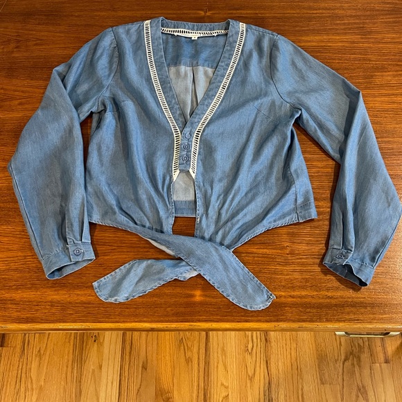 Lovers + Friends Chambray shorts and Button down 2 piece set - Picture 2 of 6